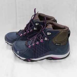 New without tags NIKE sport/hiking boot.  Size 7